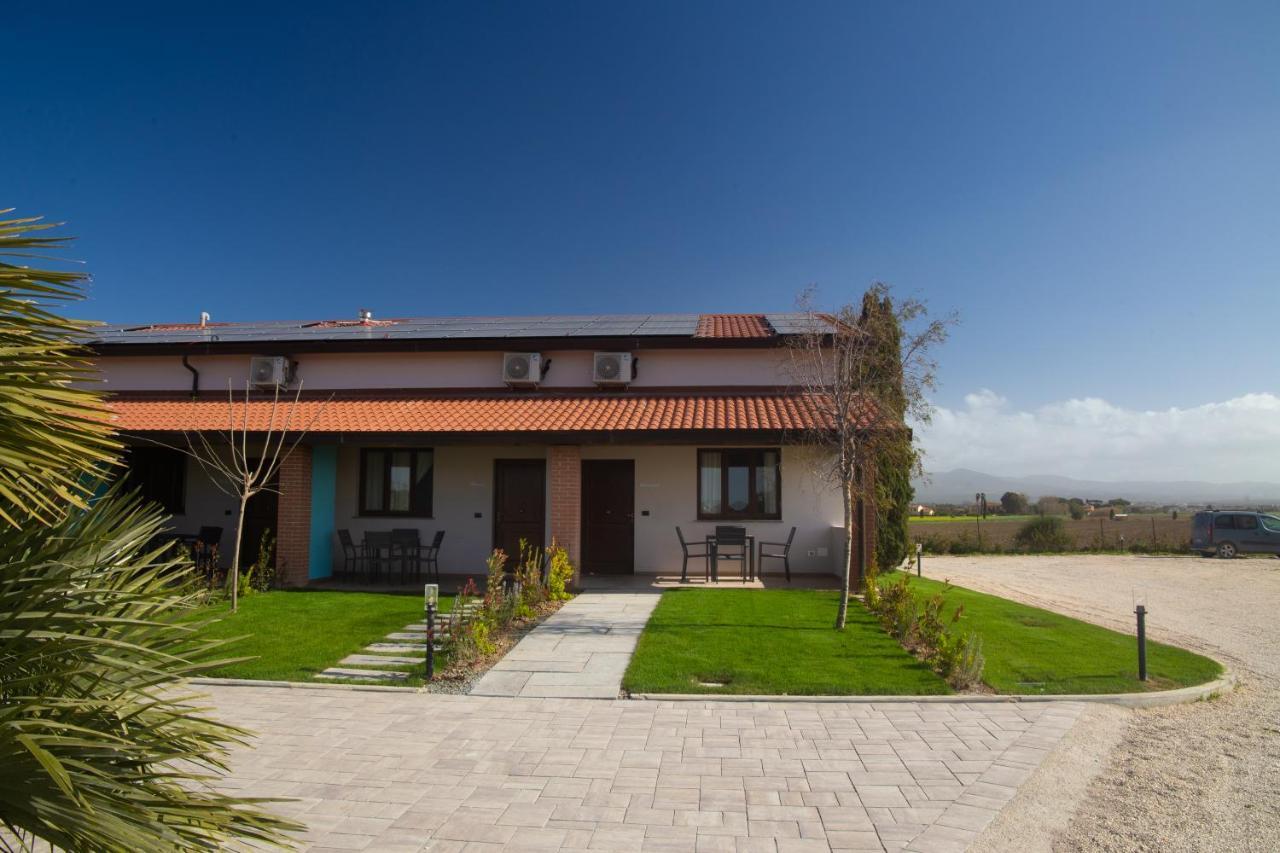 Delfino Tuscany Resort Марина-ди-Чечина Экстерьер фото